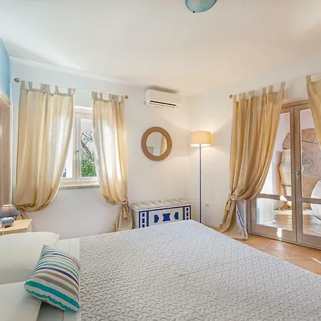 Villa Le Rocce