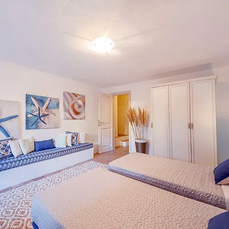 Le Rocce Villa *