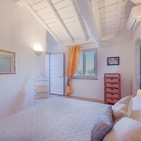 Le Rocce Villa *