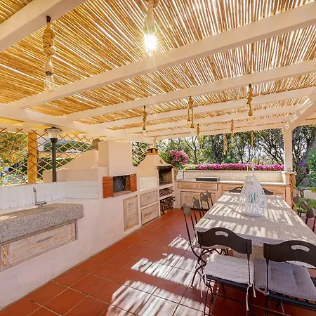 Villa Le Rocce *