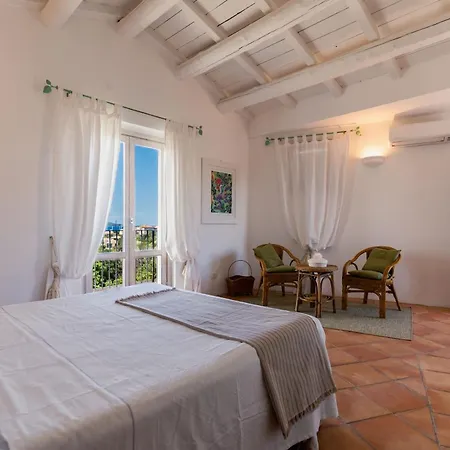 Le Rocce Villa *