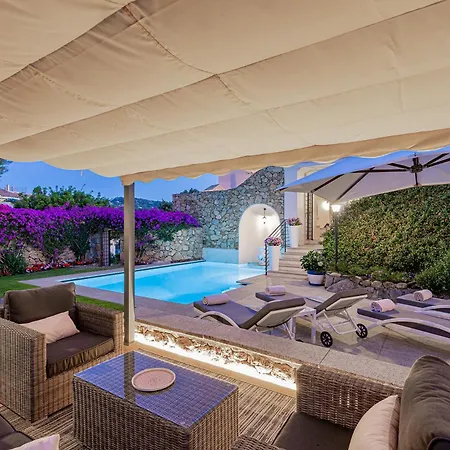 Le Rocce Villa *