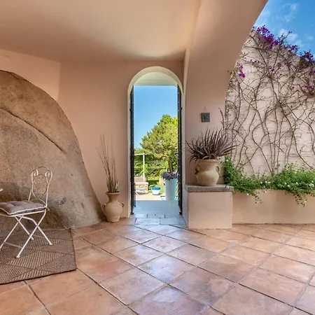 Le Rocce Villa *